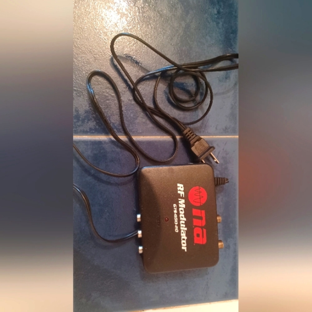 Nippon America GTS-090-20 RF Modulator TV switche-Coaxiall RCA converter.